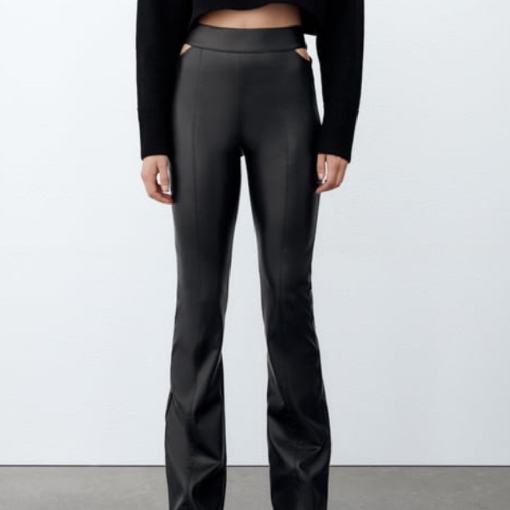 CUT OUT FAUX LEATHER LEGGINGS